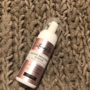 Loving Tan Ultra Dark mousse